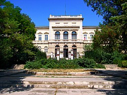 Holiday in Bulgaria - The Archaeological Museum in Varna