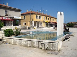 село Българево, Каварна