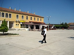 село Българево, Каварна